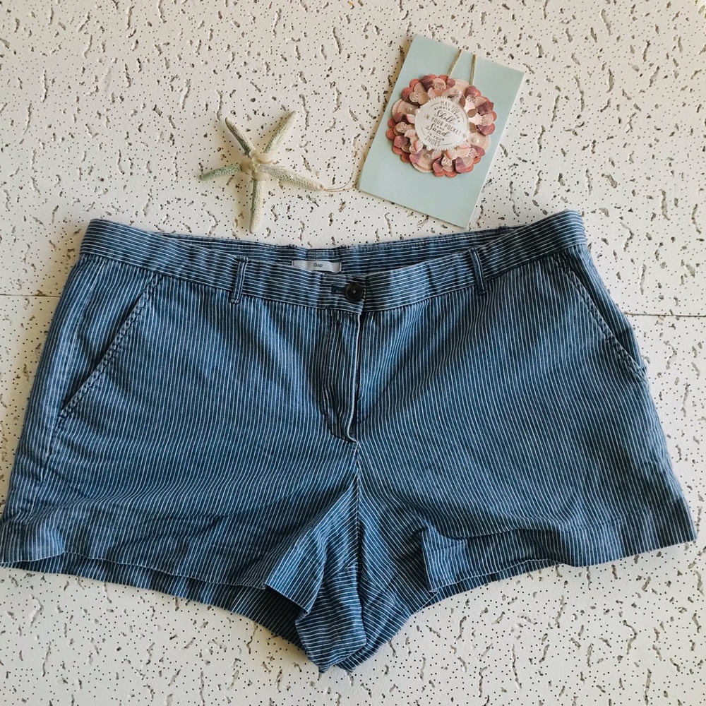 GAP short short railroad stripe SZ 16 100% cotton